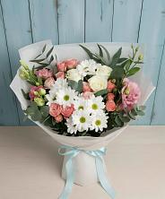 Букет цветов из:  Розы, Лизиантусы и Хризантемы в Солманово