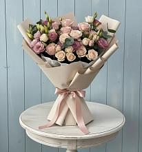 Букет цветов из:  Розы и Лизиантусы в Солманово