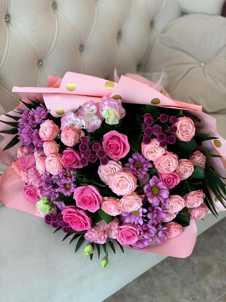 Букет цветов из: Хризантемы, Розы и Лизиантусы в Солманово