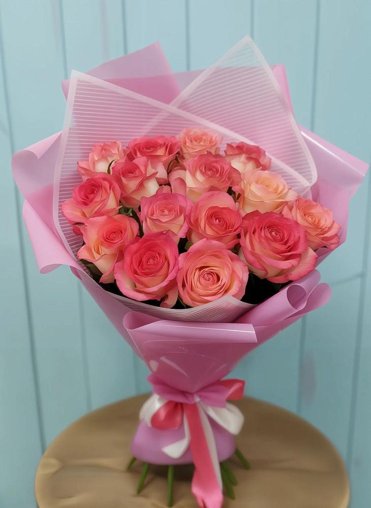 Букет 15 Розовых роз Равель в Солманово