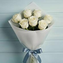 Букет 7 Белых роз Эдлесс Лав в Солманово