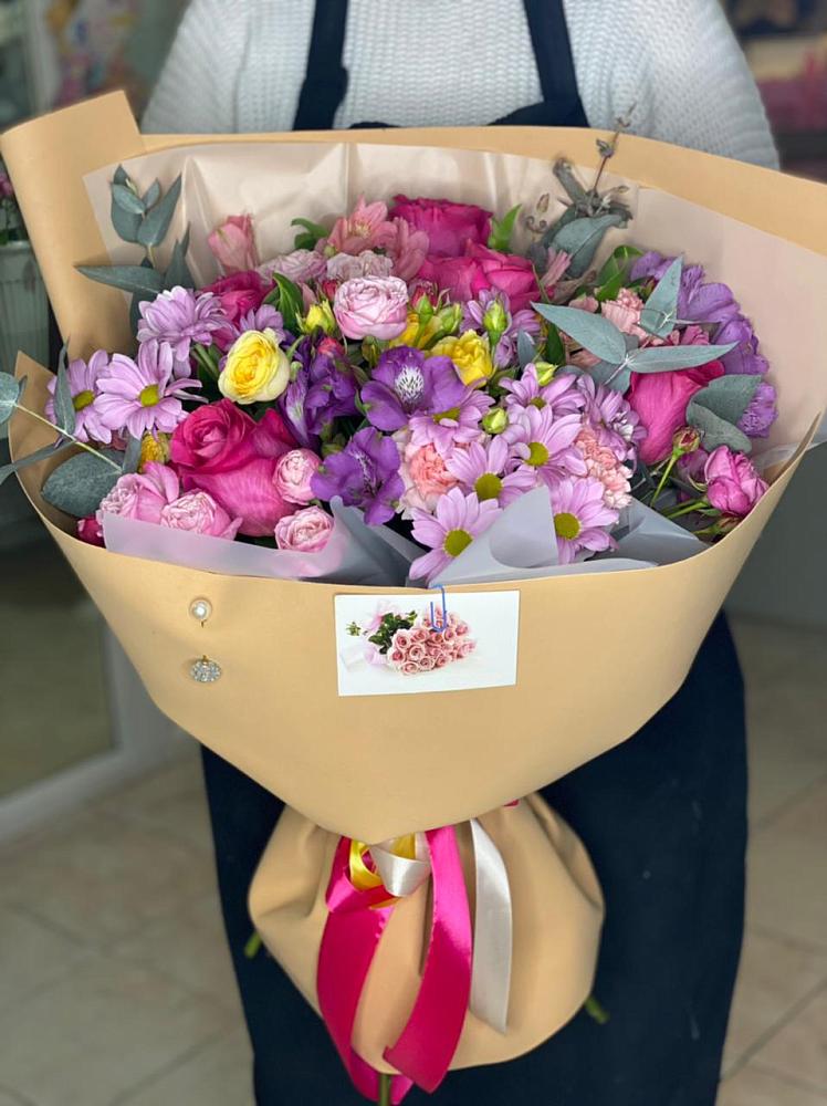 Букет цветов из: Хризантемы, Гвоздики и Альстромерии в Солманово