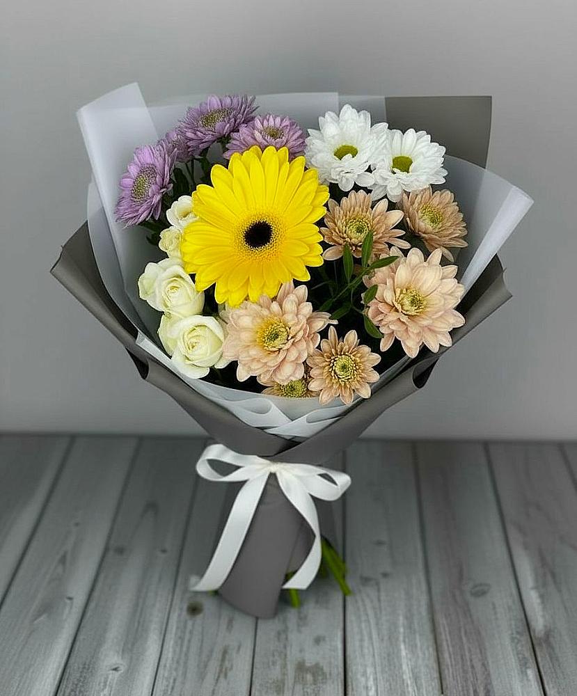 Букет цветов из: Розы, Герберы и Хризантемы в Солманово