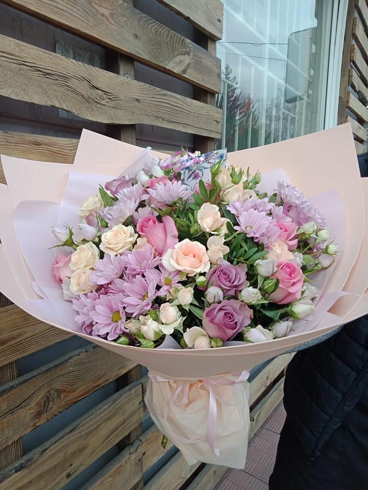 Букет цветов из: Розы и Хризантемы в Солманово