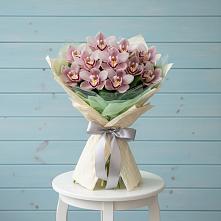 Букет цветов из:  Орхидеи и Розы в Солманово