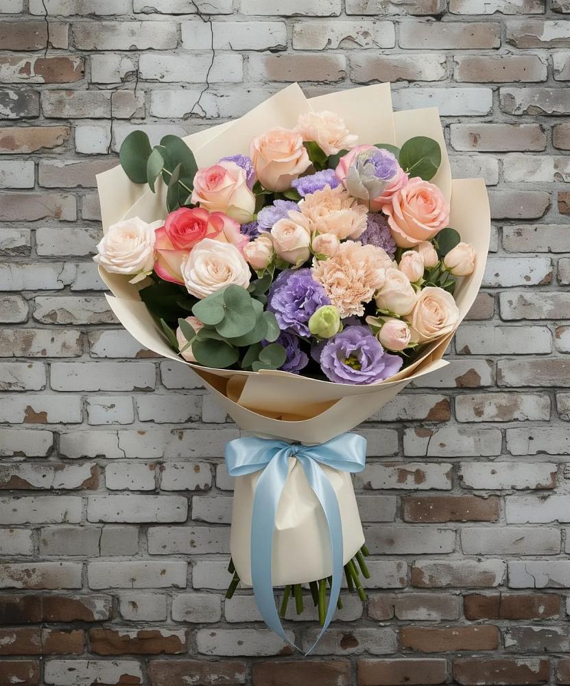 Букет цветов из: Розы, Лизиантусы и Гвоздики в Солманово