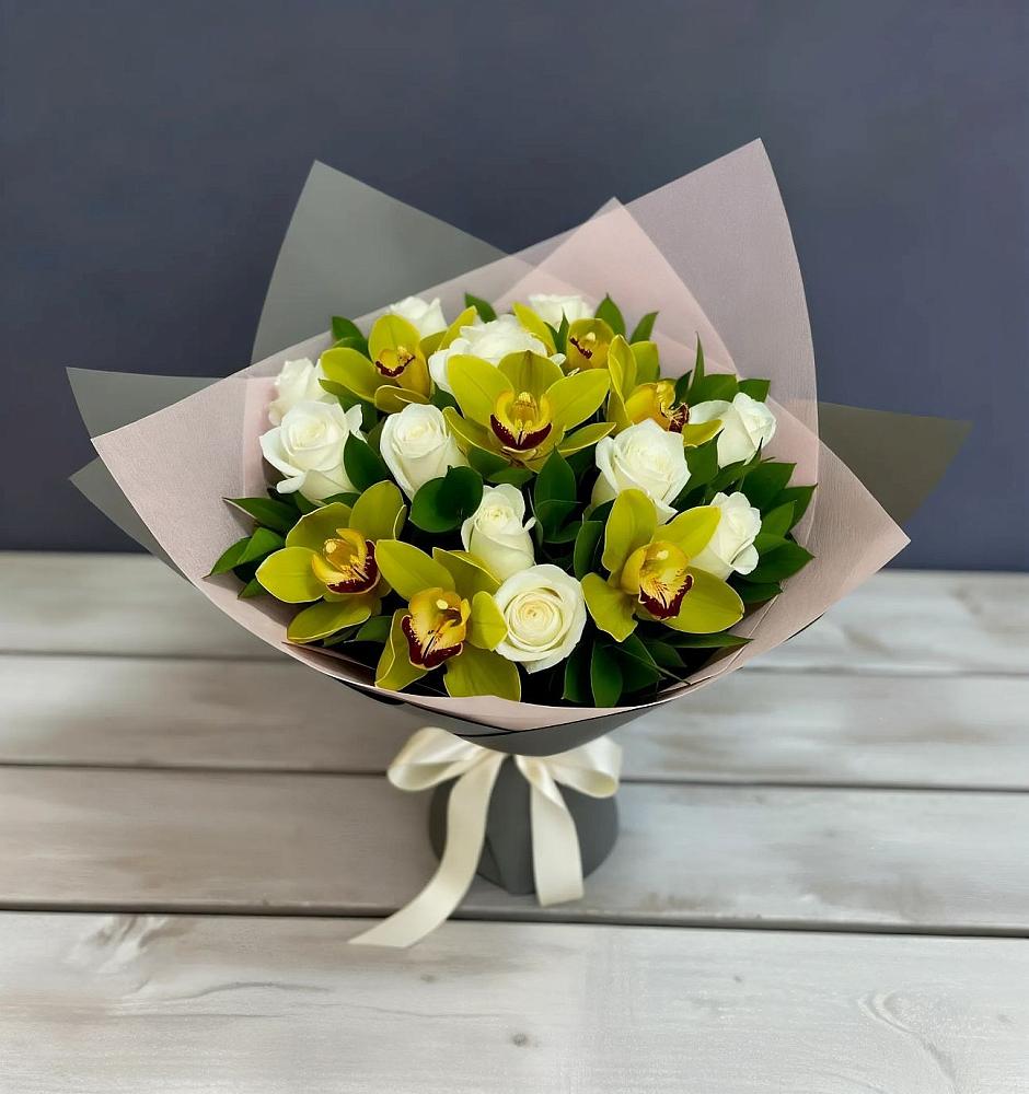 Букет цветов из: Орхидеи и Розы в Солманово